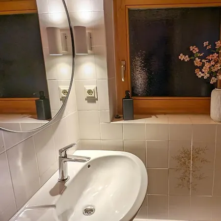 Gemuetliches Berg-chalet Mit Panoramablick 度假居 贝里斯泽尔